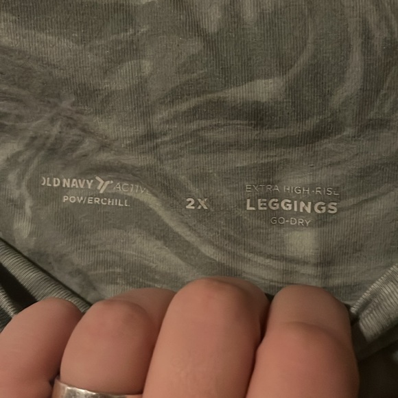 🌿5/$25 Old Navy Green Marble Leggings - Picture 6 of 9